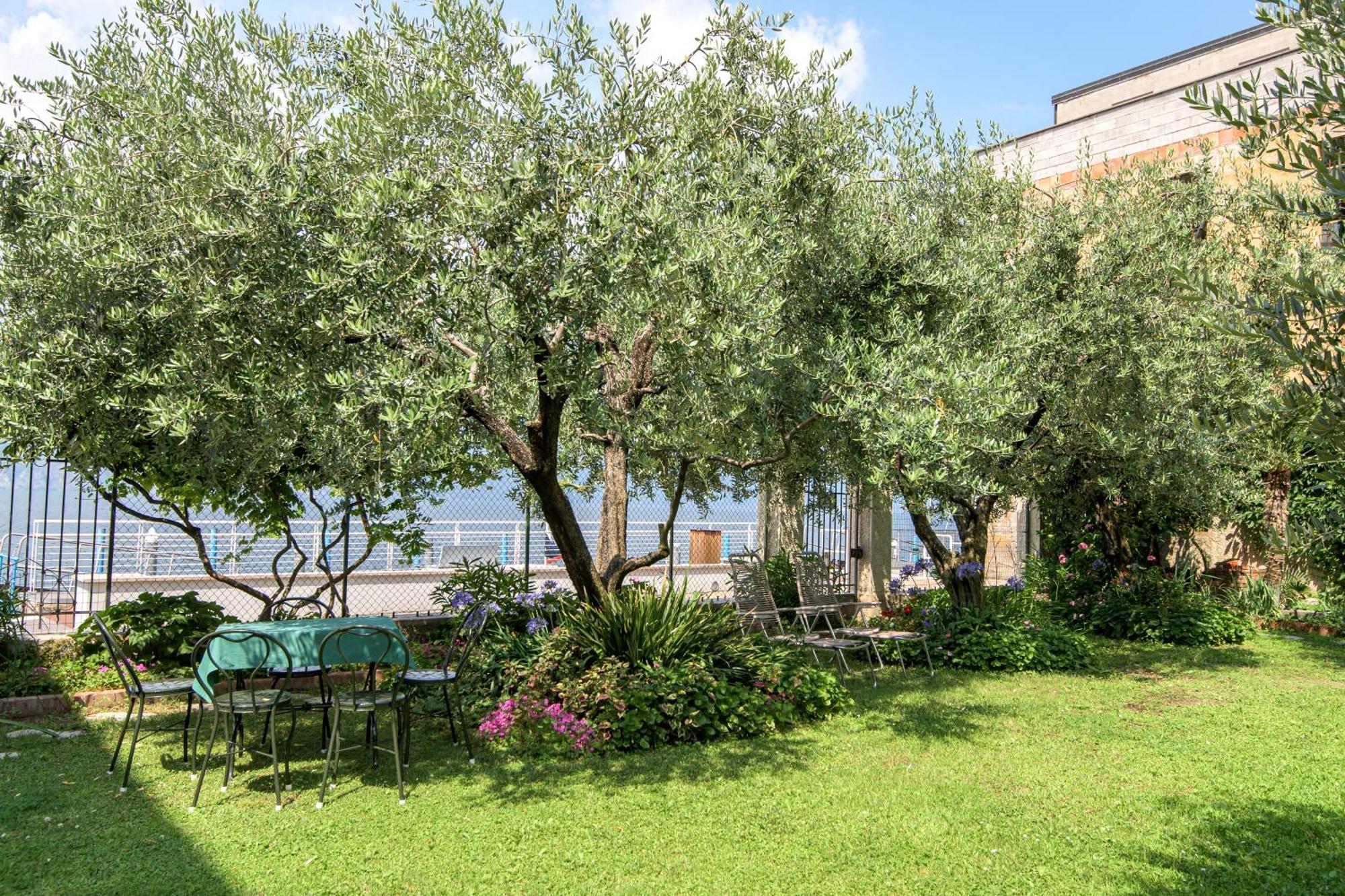 Residenza Di Prestigio In Riva Al Lago Marone Loft Zewnętrze zdjęcie